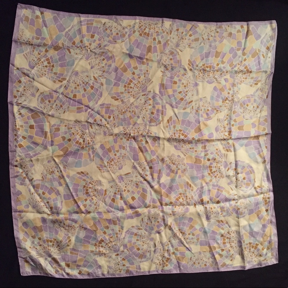 Oscar de la Renta silk scarf 34” seashells